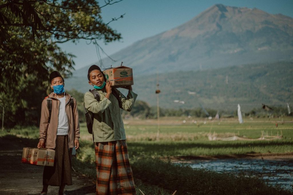 students, boys, rural-5831655.jpg